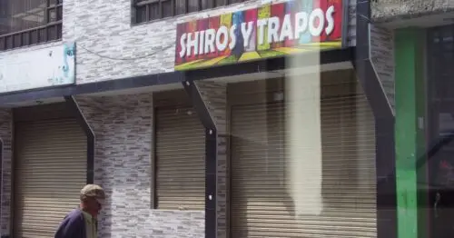 SHIROS Y TRAPOS SHIROS Y TRAPOS